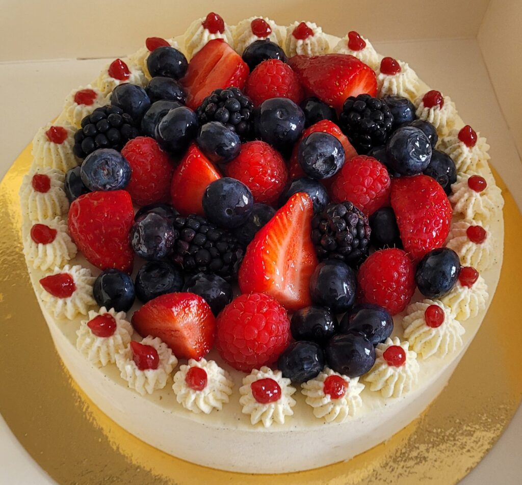 Entremets vanille fruits rouges